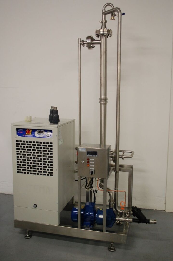 Ice accumulator & Chillers C. van 't Riet / Dairy Technology USA