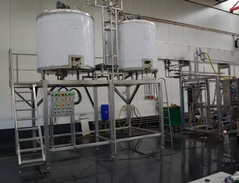 Incubators C. van 't Riet / Dairy Technology USA