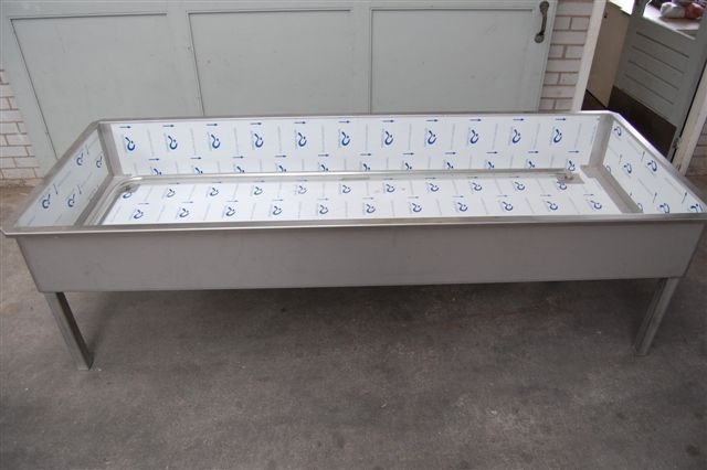 The brine tub is delivered with a plastic surface protection